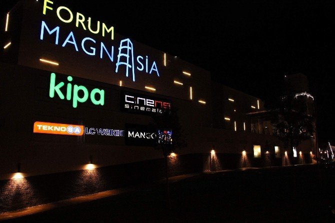 Kız Kaçıran Film Kadrosu Forum Magnesia’da