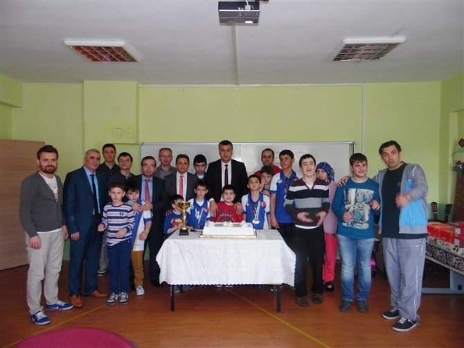 Katipoğlu: “Otizmde TEK Çare Verimli Eğitimdir”