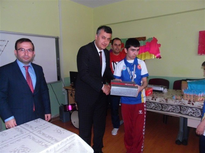 Katipoğlu: “Otizmde TEK Çare Verimli Eğitimdir”