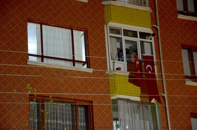 Şehit düşen emniyet amiri geride 3 yetim bıraktı