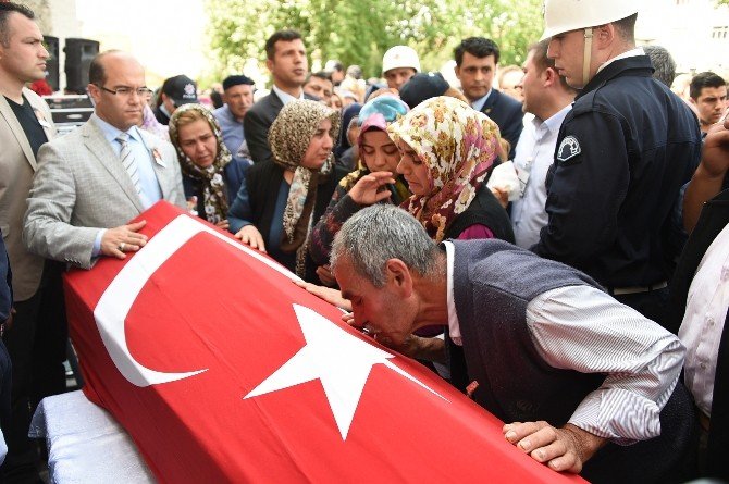 Tarsus Şehit Polis Dualarla Uğurlandı