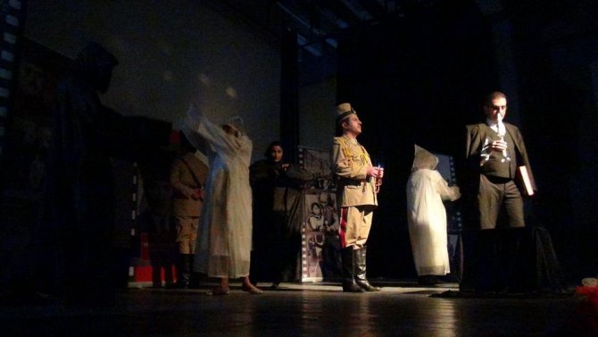 Azerbaycan İrevan Devlet Tiyatrosu tiyatro sevenlerle buluştu