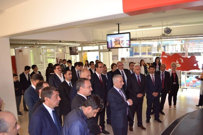 İş Adamı Erman Ilıcak Malatya TED Kolejinde