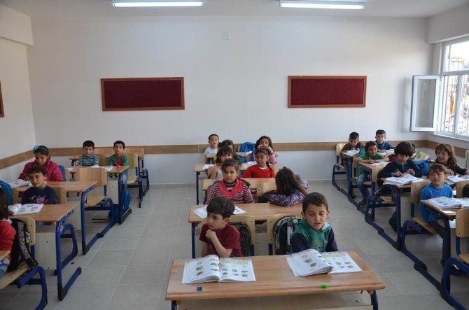 Suriyeli Yetim Çocuklar Eğitim Yuvalarına Kavuştular