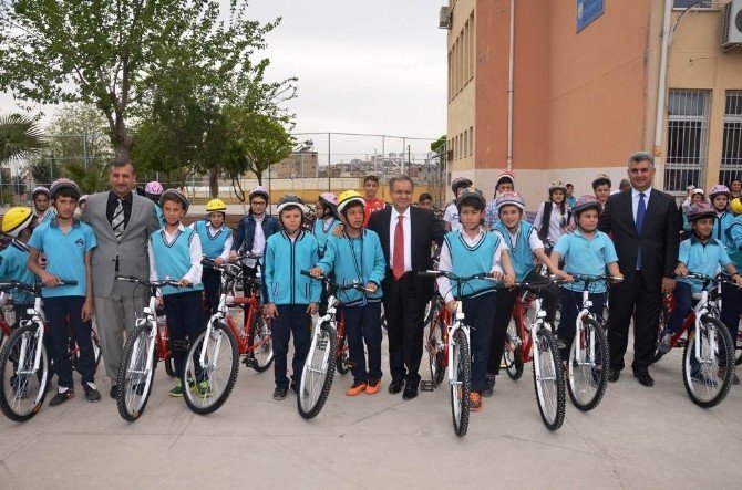 Öğrencilere 260 Adet Bisiklet Dağıtıldı