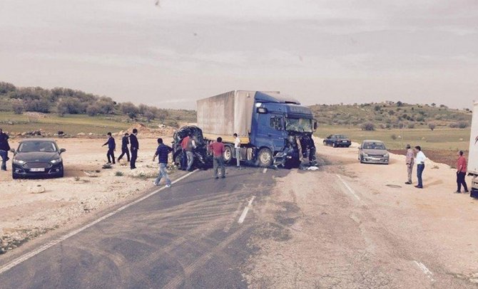 Mardin'de kaza:1 ölü, 4 yaralı