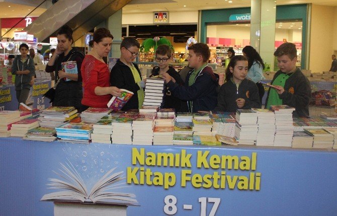 Ünlü Yazar Ahmet Ümit, Namık Kemal Kitap Festivali’nde