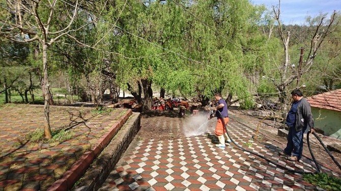 Soma’da Suçıktı Mesire Alanı Yaza Hazırlanıyor