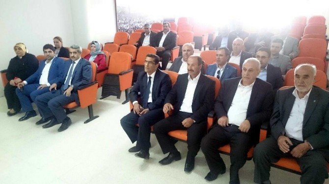 AK Parti İlçe Başkanları Toplantısı Yapıldı