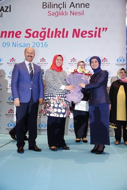Sare Davutoğlu: "Anneler Sağlıklı Toplumun Temelidir"