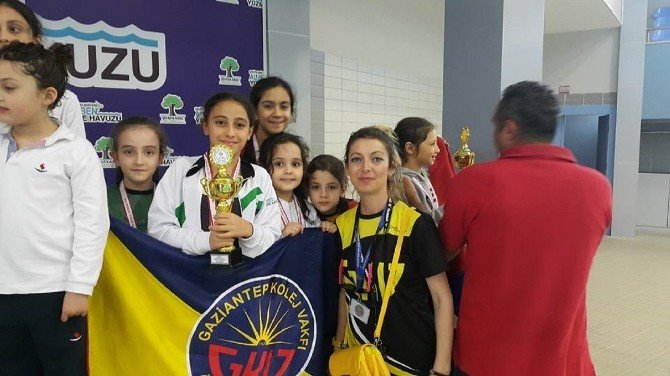 GKV’li Altın Kulaçlar Türkiye Şampiyonasına Gidiyor
