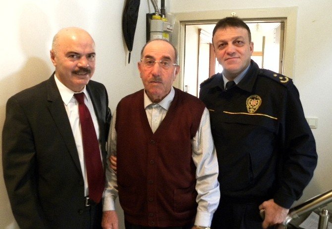 Kaymakam Çakmak, Şehit Ailelerini Yalnız Bırakmadı