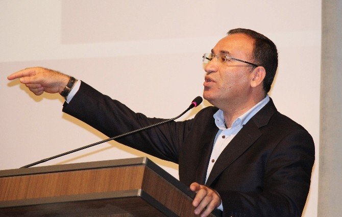 Adalet Bakanı Bozdağ: “CHP Ve HDP’nin Açıklamalarını Yan Yana Koyun Hangisi Hangisinin Açıklamasıdır Sorun”
