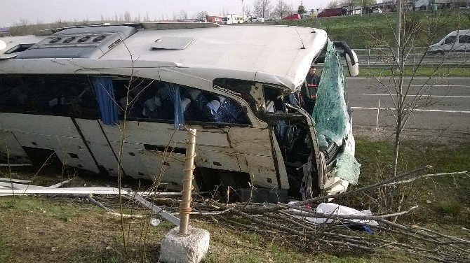 Başkent’te Tur Otobüsü Şarampole Uçtu: 1 Ölü, 15 Yaralı