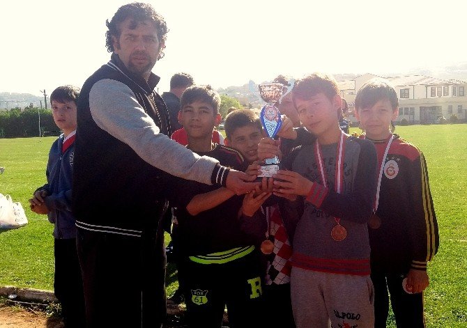 Büyükesence Ortaokulu, Bocce Turnuvasında Kupaları Topladı