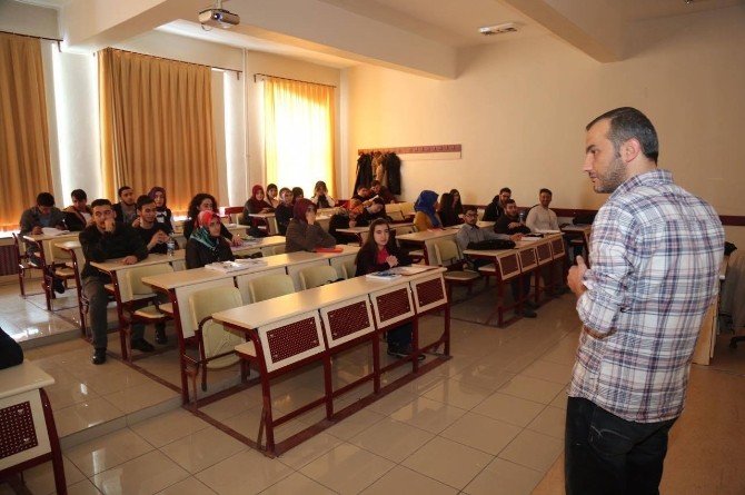 Atatürk Üniversitesi Öğrencileri Umut Işığı Olma Yolunda “Çaresiz Se Çare” Sensin Dedi