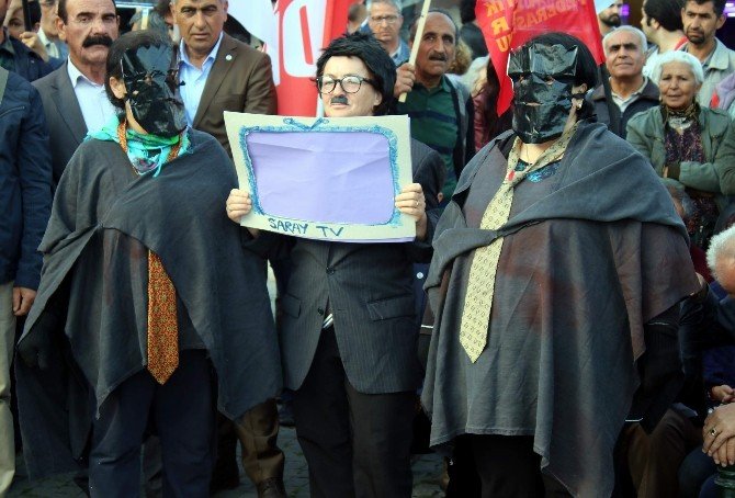 Ankara Garı’ndaki Patlamanın 6. Ayında Olaylı ‘Tiyatro’ Gösterili Anma