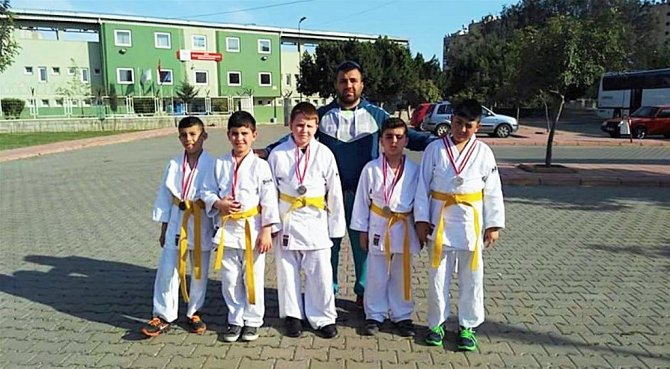 Kırşehirli sporcular judo, güreş ve atletizm turnuvalarından madalya ile döndü