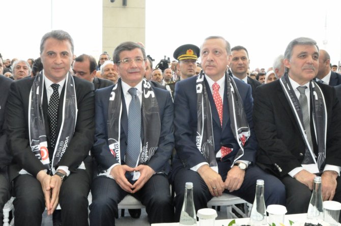 Vodafone Arena’da başlama vuruşu Erdoğan ve Davutoğlu’ndan