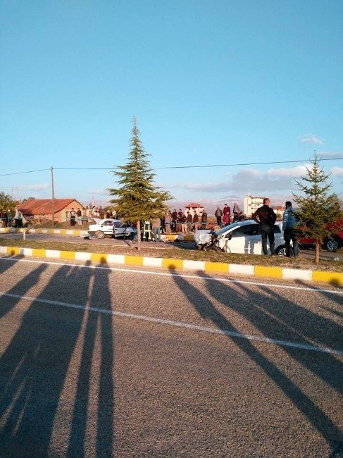 Antalya’da Trafik Kazası: 2 Ölü, 5 Yaralı