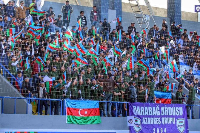 Azerbaycan Premier Lig'de Karabağ liderlini sürdürdü