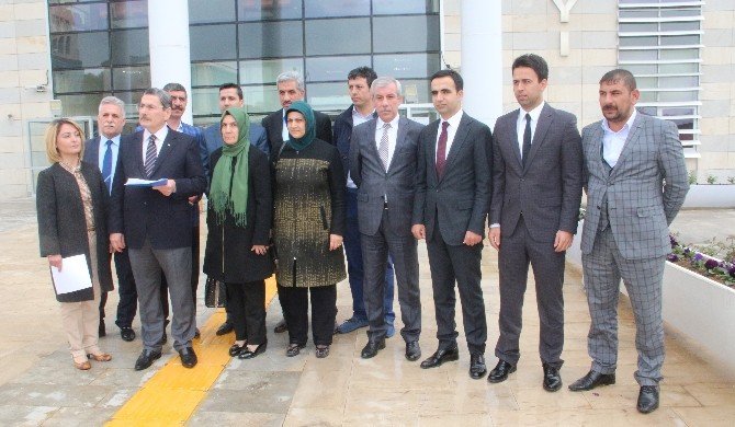 Belediye Meclis Üyelerinden Kılıçdaroğlu Hakkında Suç Duyurusu