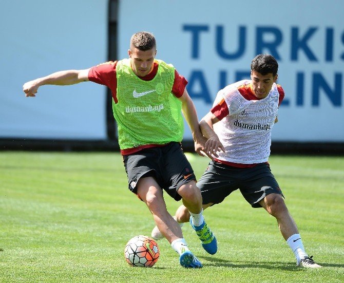 Galatasaray’da Fenerbahçe Derbisinin Hazırlıkları Sürüyor