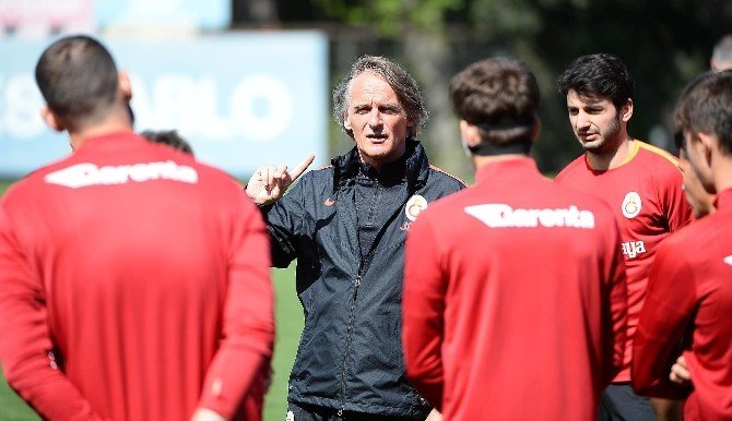 Galatasaray’da Fenerbahçe Derbisinin Hazırlıkları Sürüyor