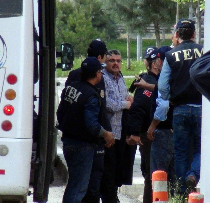 Fetö/pdy Operasyonunda Gözaltına Alınan 6 Kişi Adliye’ye Sevk Edildi