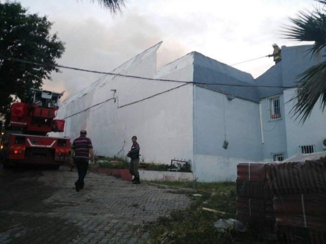 Urla Cezaevi’nde Yangın Çıktı, 56 Mahkum Nakledildi