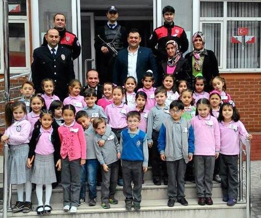 Minik Öğrencilerden Emniyete Ziyaret