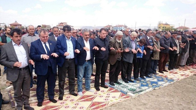 Karaman’da Çiftçiler Yağmur Duasına Çıktı