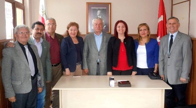 Agc Başkanı Şener, Yerel Basına Sahip Çıkılmasını İstedi