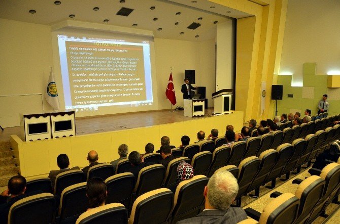 Harran Üniversitesinde Bilimde Başarının Sırları Konferansı