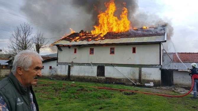 Eflani’de Ev Yangını