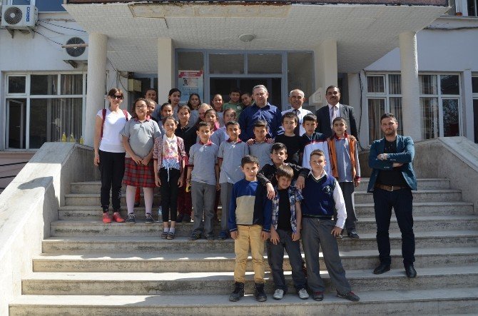 Öğrenciler “Şehrim Benim Evim” Projesi Kapsamında Kula’yı Gezdi