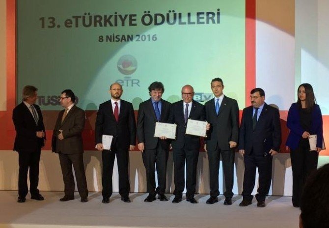 13. Etürkiye Ödül Töreninde Süleymanpaşa Belediyesi’nin İki Projesi Dereceye Girdi