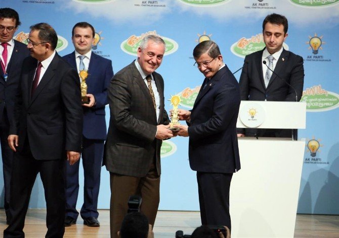 Simurg Projesi’ne Başbakan Davutoğlu’ndan Ödül