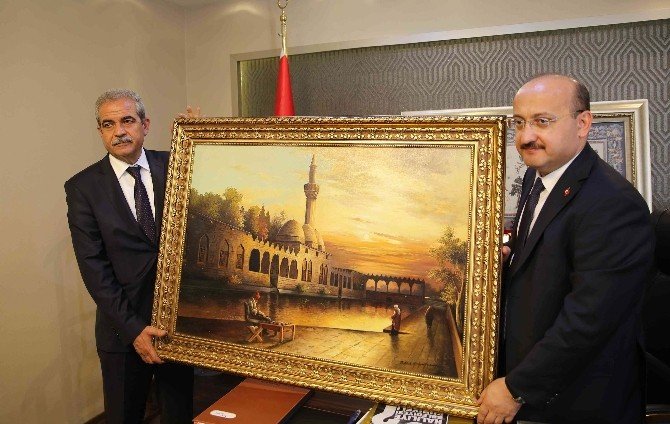 Başbakan Yardımcısı Yalçın Akdoğan, Başkan Demirkol’u Makamında Ziyaret Etti