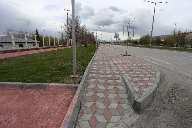 Erzincan’da 75. Yıl Bulvarı Daha Prestijli Bir Hale Getirildi