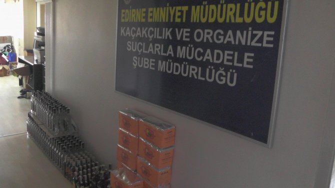 Edirne'de 296 şişe kaçak içki gele geçirildi