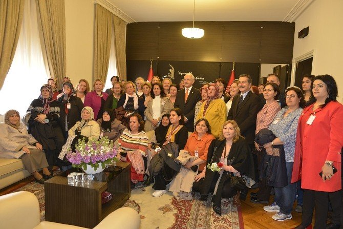 Kılıçdaroğlu’ndan Eskişehirli Kadınlara ‘Beraberliğinizi Hiç Bozmayın” Tavsiyesi