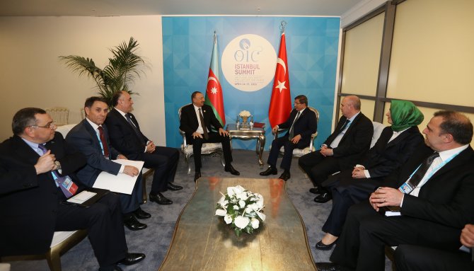 Davutoğlu, Aliyev ile görüştü