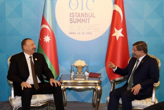 Başbakan Davutoğlu Azerbaycan Cumhurbaşkanı Aliyev İle Görüştü