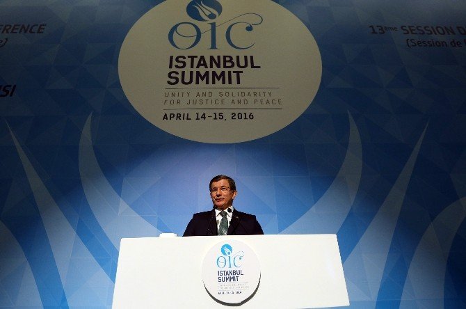 Başbakan Davutoğlu: "İşgal Altındaki İslam Topraklarını Kurtarmalıyız"