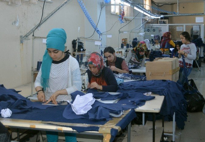 Polisin Üniforması Bingöl’den