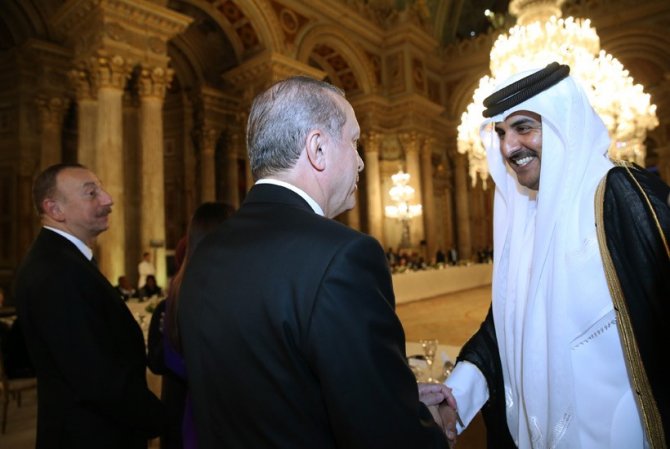 Cumhurbaşkanı Erdoğan, İİT Zirvesi konuklarına Dolmabahçe'de yemek verdi