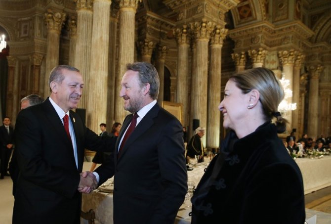 Cumhurbaşkanı Erdoğan, İİT Zirvesi konuklarına Dolmabahçe'de yemek verdi