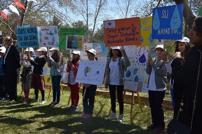 İngiliz Kültür Koleji Öğrencileri Ödüllerini Aldı