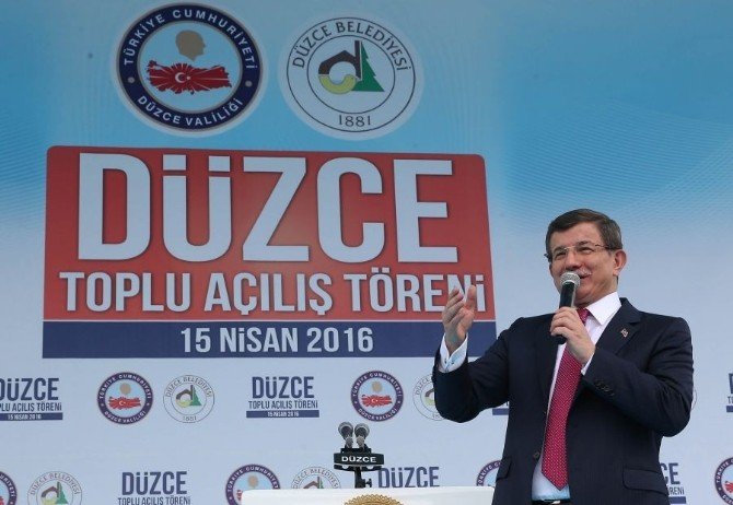 Başbakan Ahmet Davutoğlu, Düzce’de Kılıçdaroğlu’nu Eleştirdi